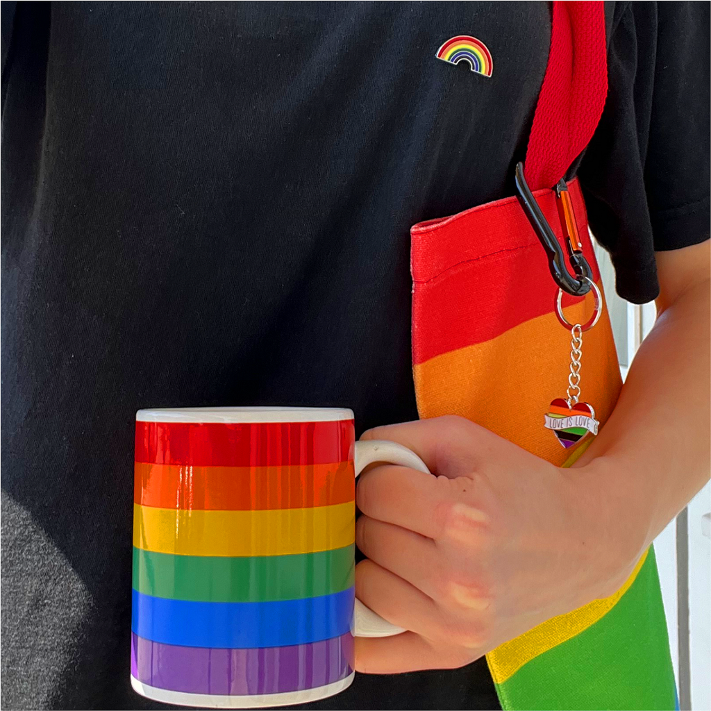 [18065] Pride Set 18-teilig- Tasse, Jutebeutel, Schlüsselanhängern & Anstecker